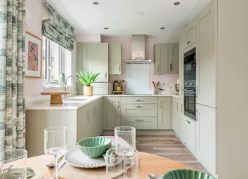 Three Sided Kitchen With Lots Of Storage