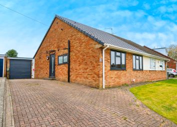 Thumbnail Bungalow for sale in Staveley Road, Dunstable, Bedfordshire