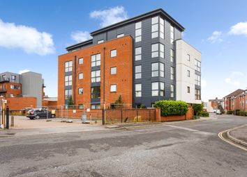 Thumbnail 2 bed flat for sale in Oddfellows Road, Newbury