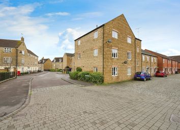 Thumbnail 2 bedroom flat for sale in Buzzard Road, Calne