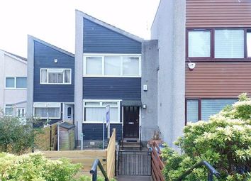 Thumbnail 2 bed flat to rent in Dickson Avenue, Dundee