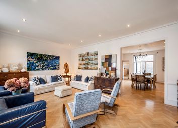 4 Bedrooms Flat for sale in Wilton Crescent, London SW1X
