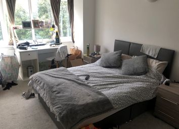 Thumbnail Room to rent in Rainbow Avenue, London