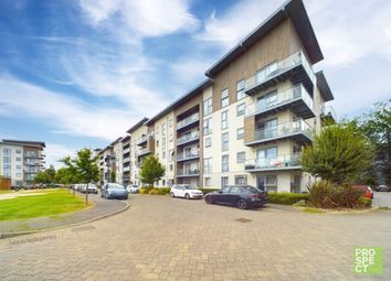 Thumbnail 2 bed flat for sale in Wallingford Way, Maidenhead, Berkshire