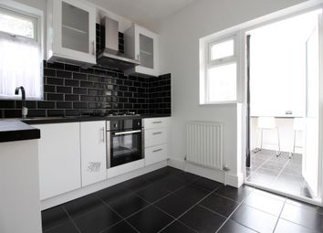 2 Bedrooms Flat to rent in Sinclair Road, Chingford E4