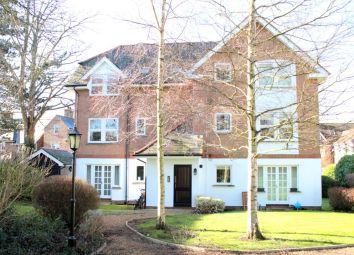 Thumbnail 1 bed flat to rent in Milton Road, Harpenden