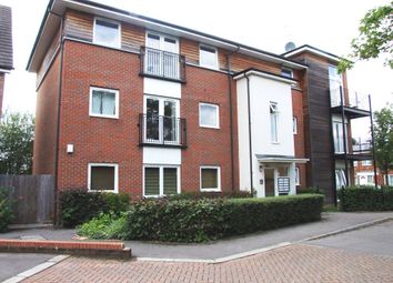 Thumbnail Flat for sale in Meadow Way, Caversham, Reading