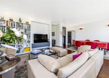 Thumbnail 4 bed flat to rent in Queen's Gate, London