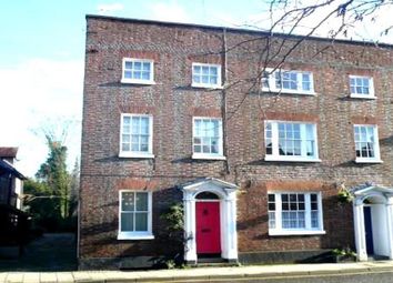 4 Bedroom End terrace house for rent