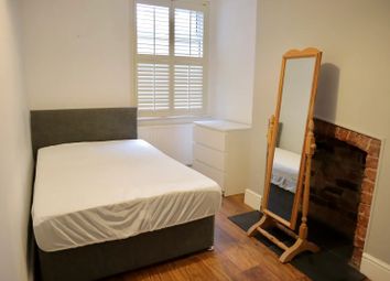 Thumbnail Room to rent in Priestic Road, Sutton In Ashfield