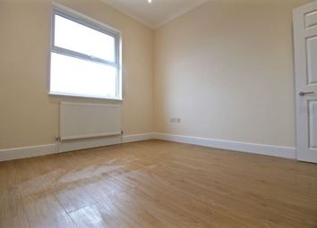 2 Bedrooms Flat to rent in High Road, North Finchley, London N12
