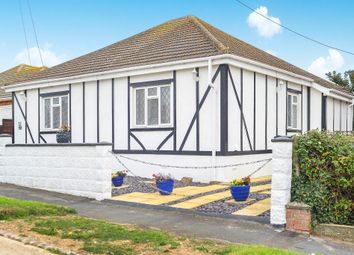 2 Bedrooms Detached bungalow for sale in Bramber Avenue, Peacehaven BN10