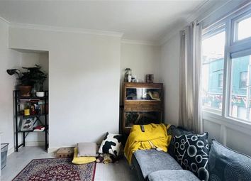 Thumbnail Flat for sale in Linford Road, London