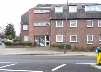 3 Bedrooms Flat to rent in Byron Road, Harrow, Middlesex HA3