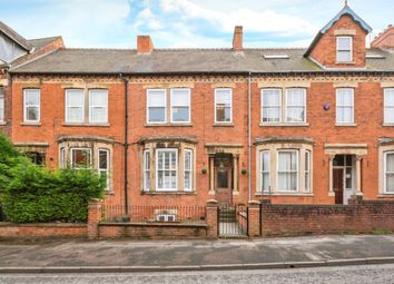 Thumbnail 5 bed terraced house for sale in Avenue Road, Grantham