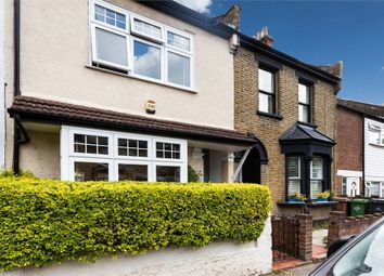 3 Bedrooms Terraced house for sale in Cromwell Road, Walthamstow, London E17