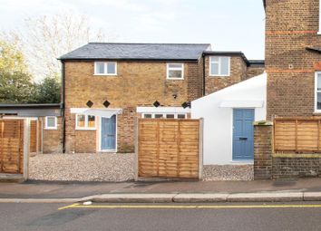 Thumbnail 3 bed property to rent in Sebright Road, Barnet