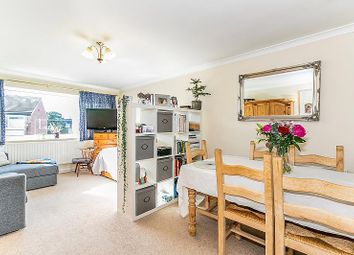 2 Bedrooms Flat to rent in Stratford Court, Kingston Road, New Malden KT3