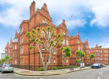 Thumbnail 2 bedroom flat for sale in Queen's Club Gardens, London