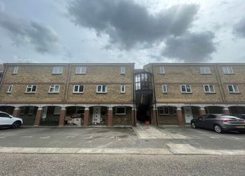 Thumbnail 2 bed flat to rent in Woodstock Crescent, Basildon
