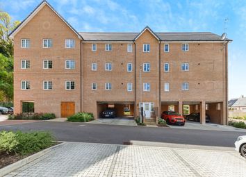 Thumbnail 2 bedroom flat for sale in Arnold Close, Hertford