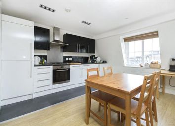 3 Bedrooms Flat to rent in Clapham Road, Stockwell, London SW9
