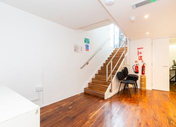 Thumbnail Leisure/hospitality to let in 16B Essex Road, Islington, London
