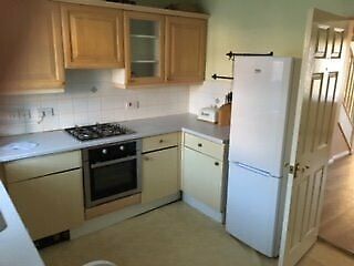 2 Bedroom Semi-detached house for rent