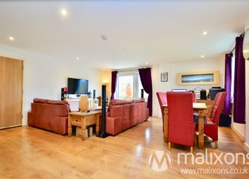 3 Bedrooms Flat for sale in Talbot Close, Mitcham CR4