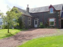 5 Bedroom Farmhouse for rent