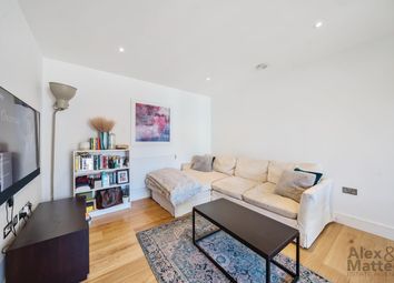 Thumbnail 1 bed flat for sale in Winchester Square, Surrey Quays