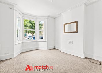 Thumbnail 1 bed flat to rent in Antrobus Road, Chiswick, London