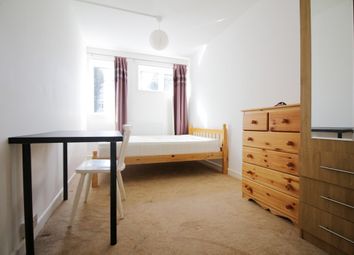 4 Bedrooms Flat to rent in Grafton Road, Kentish Town, London NW5