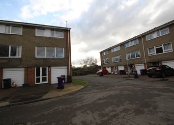 Thumbnail Town house to rent in Firs Close, Hitchin