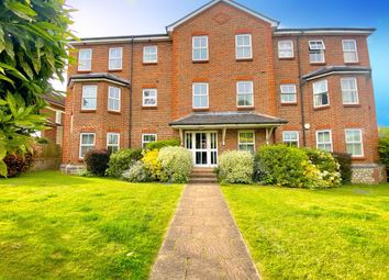 Thumbnail Flat to rent in Buckland Road, Maidstone