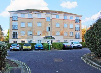 Thumbnail 2 bed flat to rent in Suffolk Road, Andover