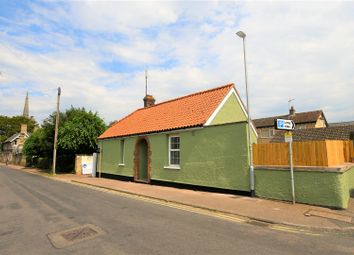 Thumbnail Detached bungalow to rent in Fitzroy Street, Newmarket