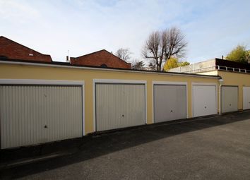 Cheltenham - Parking/garage to rent               ...