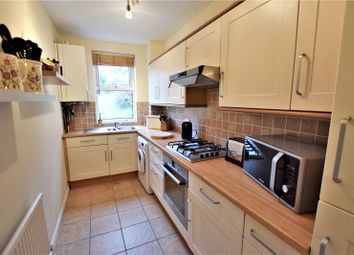 2 Bedrooms Flat to rent in Gadebridge Court, Warners End Road, Hemel Hempstead, Hertfordshire HP1
