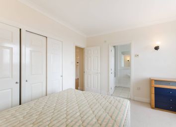 2 Bedrooms Flat to rent in Worple Road, Wimbledon SW19