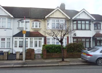 3 Bedrooms  to rent in The Drive, Cranbrook, Ilford IG1