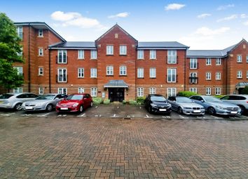 Thumbnail Flat for sale in Shillingford Close, Mill Hill