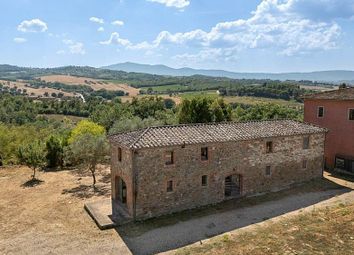 Thumbnail 4 bed villa for sale in Piazza IV Novembre, 6, 06123 Perugia Pg, Italy