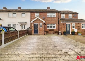 Thumbnail Terraced house for sale in Macon Way, Upminster