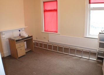 5 Bedrooms Terraced house to rent in St Georges Road, Leyton E10