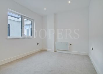 Thumbnail 2 bed flat to rent in Waterloo Road, London
