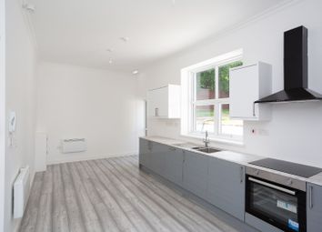 Thumbnail Flat to rent in Sparrows Herne, Bushey, Hertfordshire