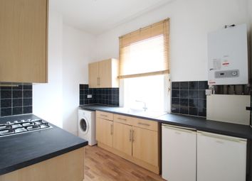 2 Bedrooms Flat to rent in Flat 4, High Street, Maidenhead, Berkshire SL6