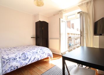 3 Bedrooms Flat to rent in Samford House, Copenhagen Street, Angel N1