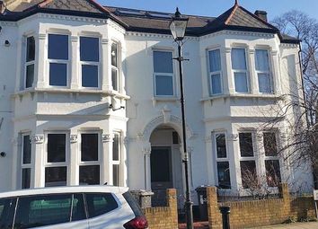 3 Bedrooms Flat to rent in Holmewood Road, Brixton SW2